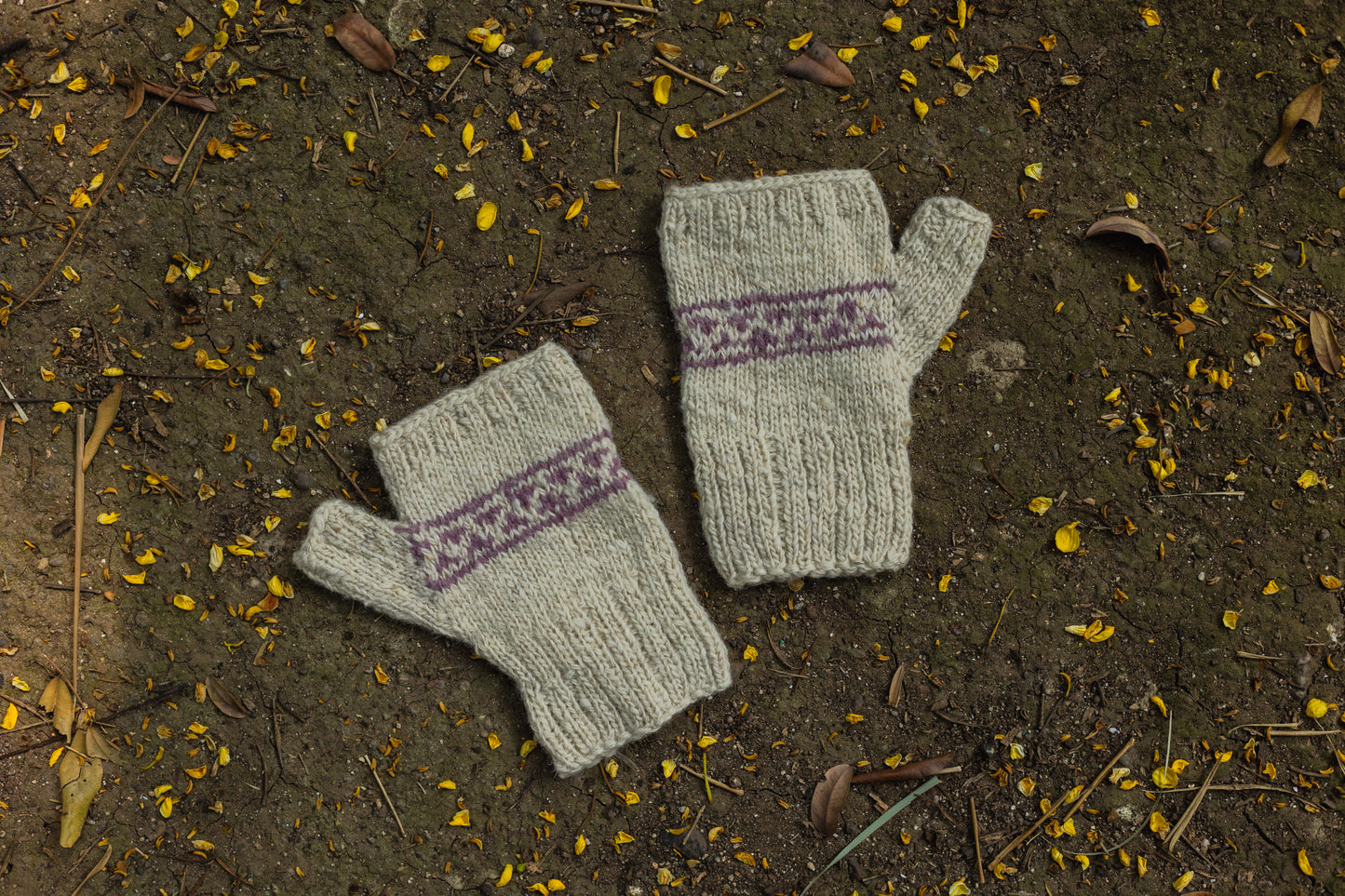 Motif Knit Hand warmers