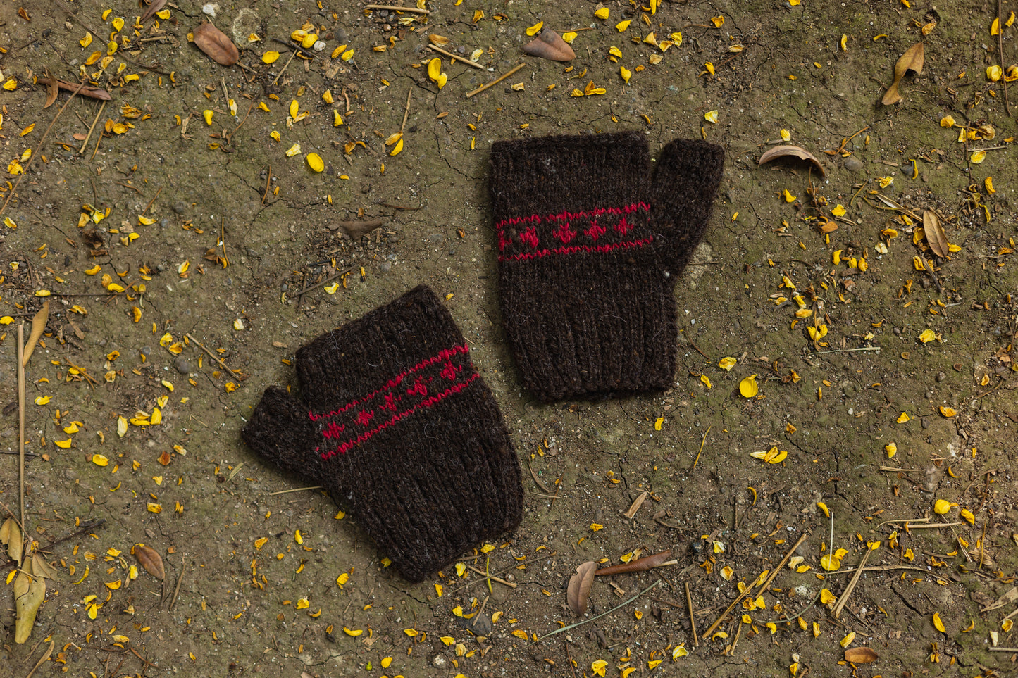 Motif Knit Hand warmers