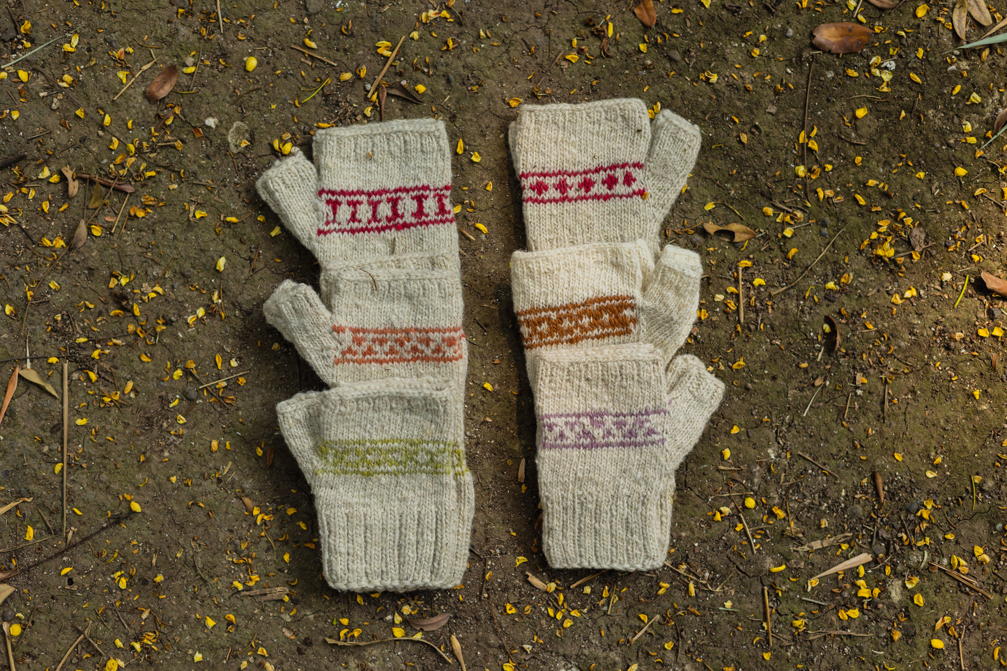 Motif Knit Hand warmers