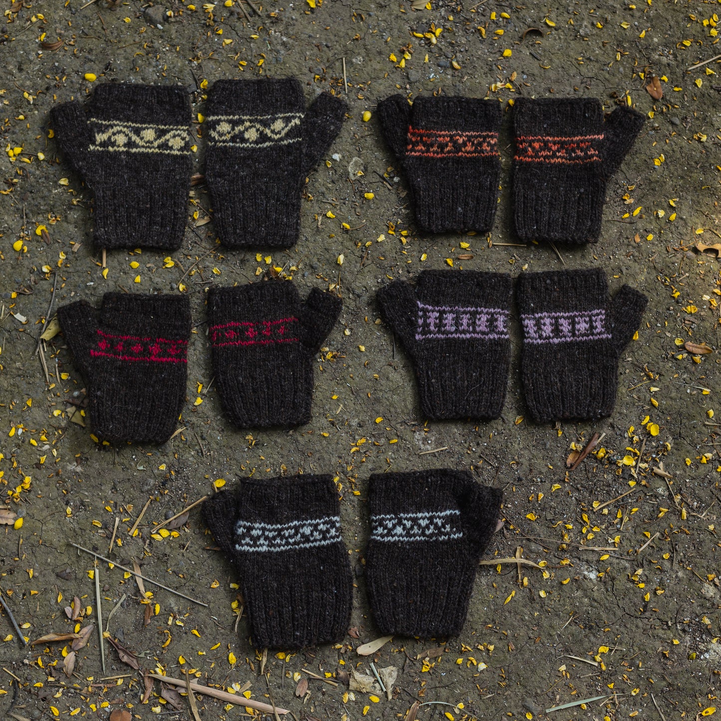 Motif Knit Hand warmers