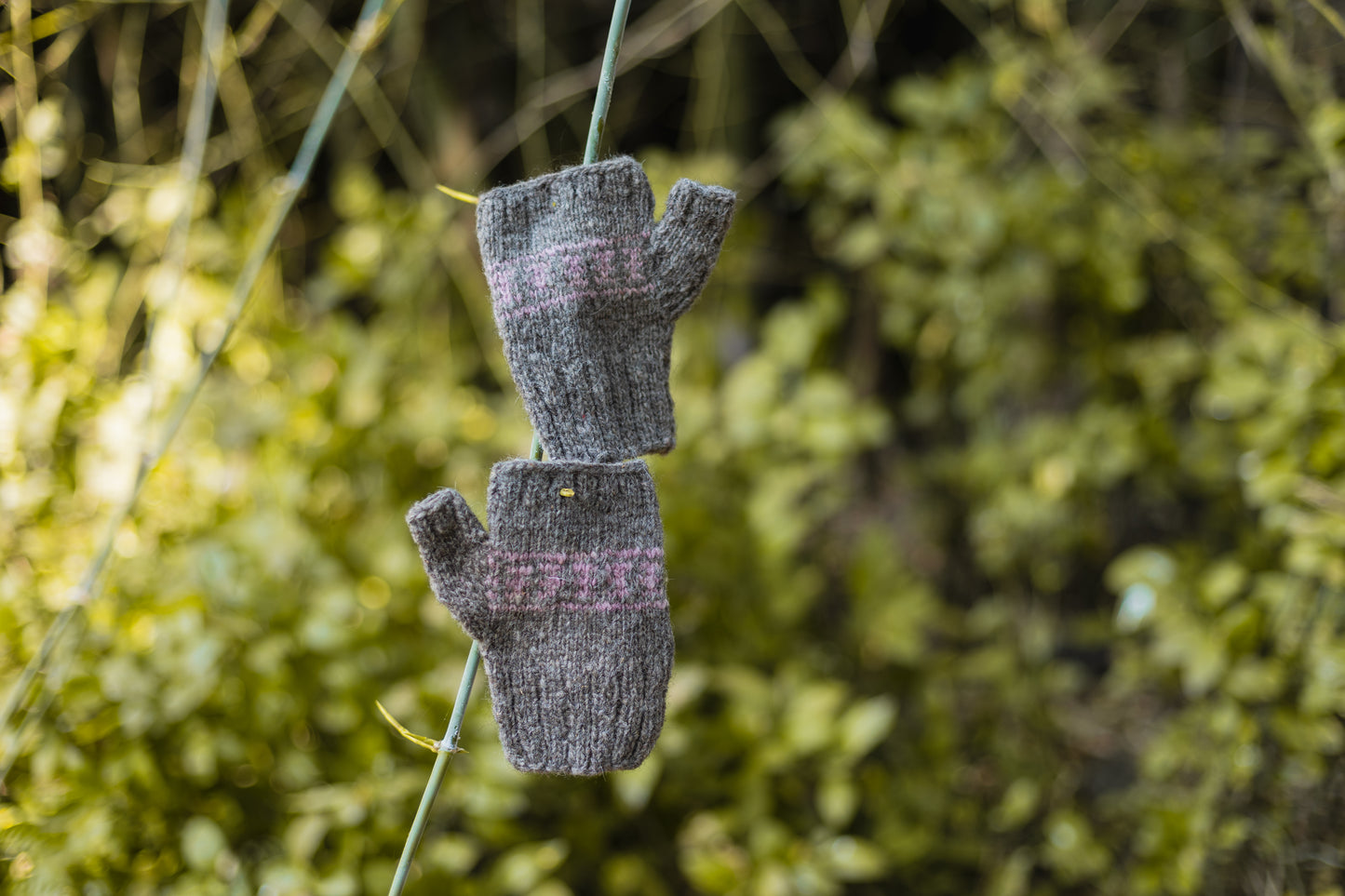 Motif Knit Hand warmers