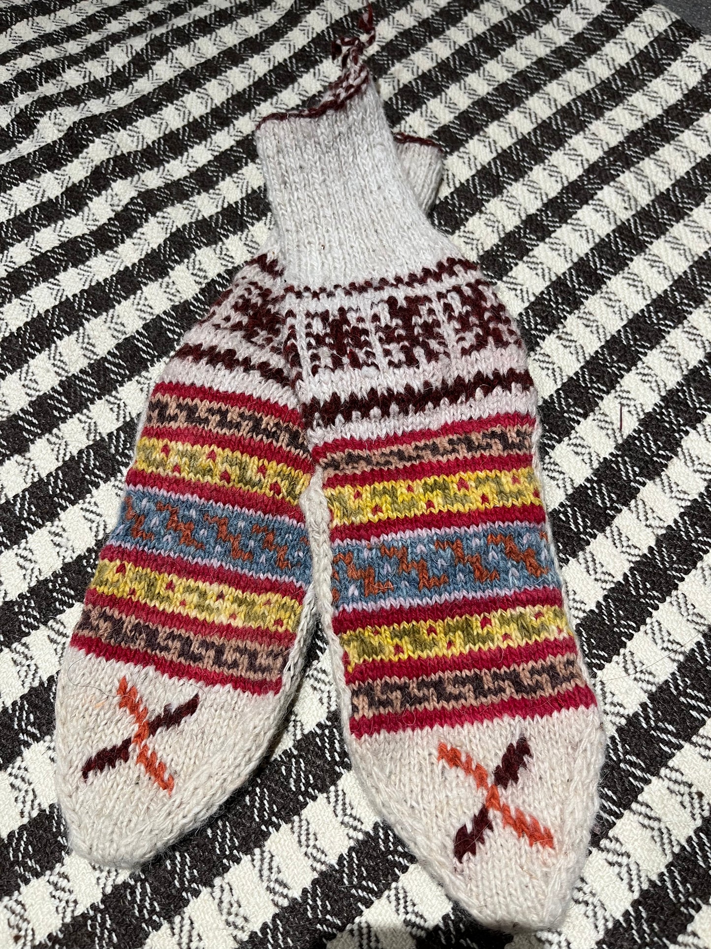 Lahuali Socks