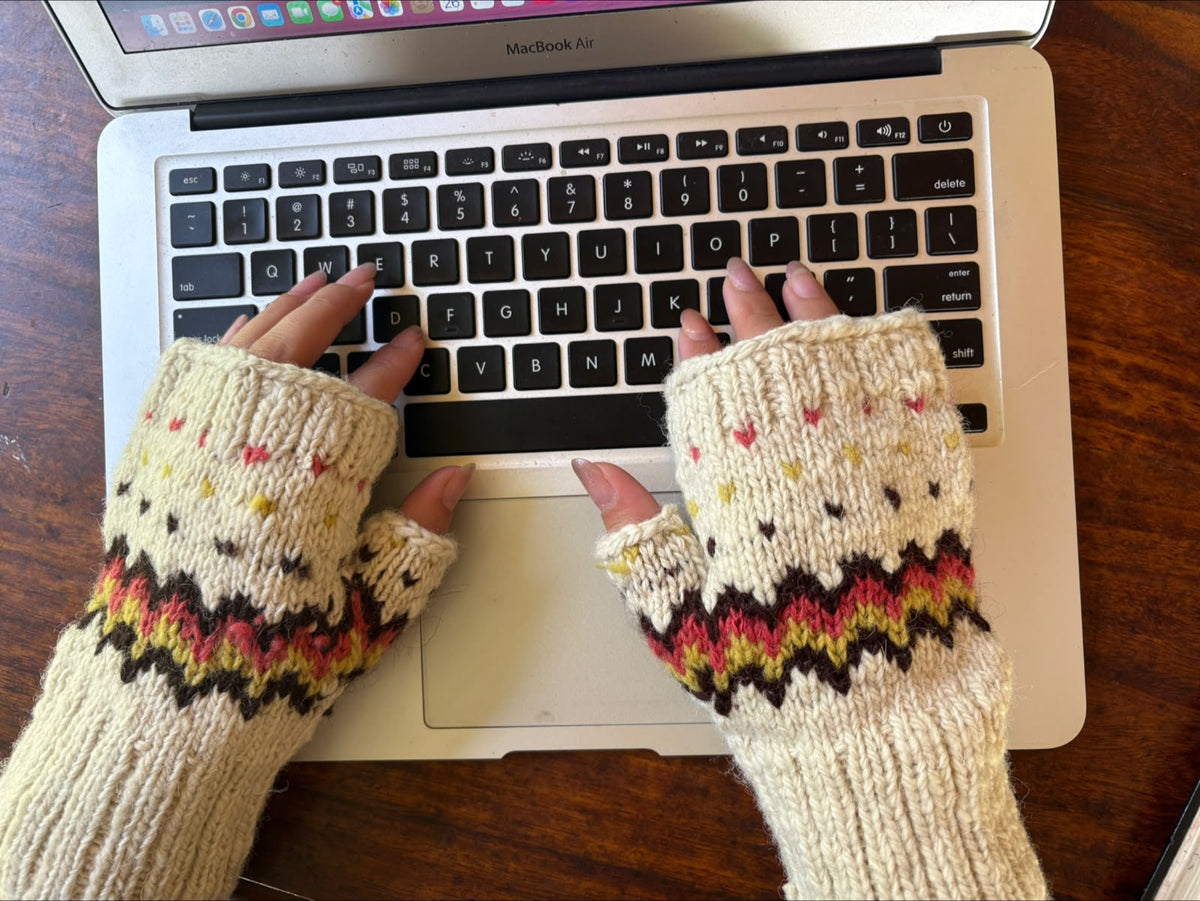 Lehar Gloves